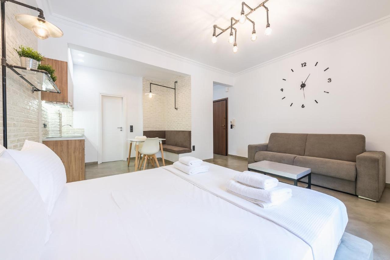 Stylish 1Br Apartment In The Heart Of Koukaki アテネ エクステリア 写真