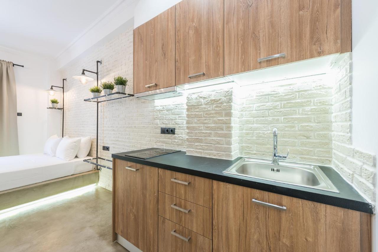 Stylish 1Br Apartment In The Heart Of Koukaki アテネ エクステリア 写真